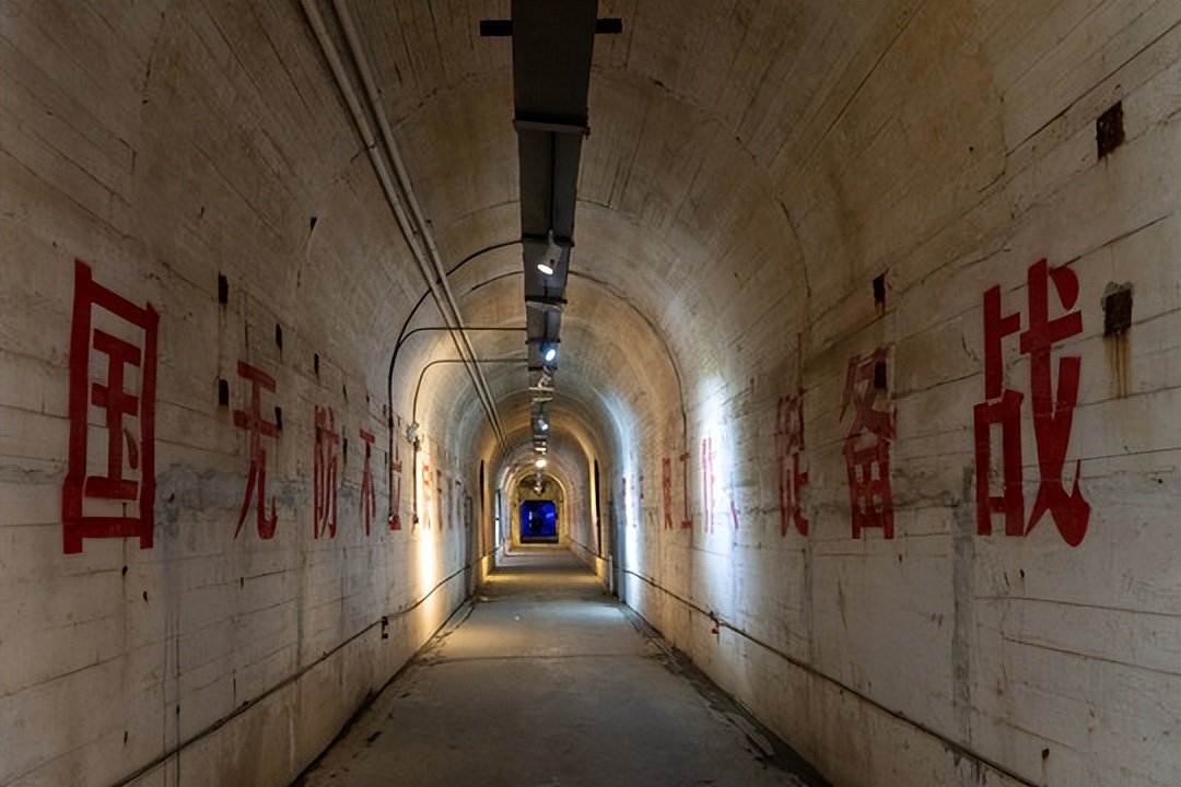 短篇小说古董店,短篇小说平台要求首发的有哪些