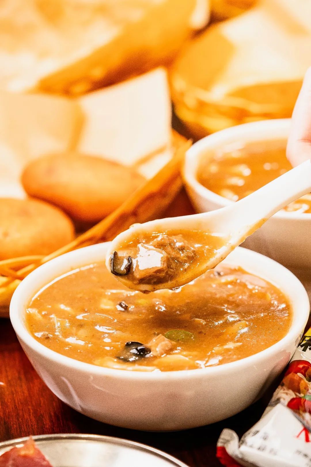 上海的正宗胡辣汤夜宵黄浦区,上海胡辣汤排队