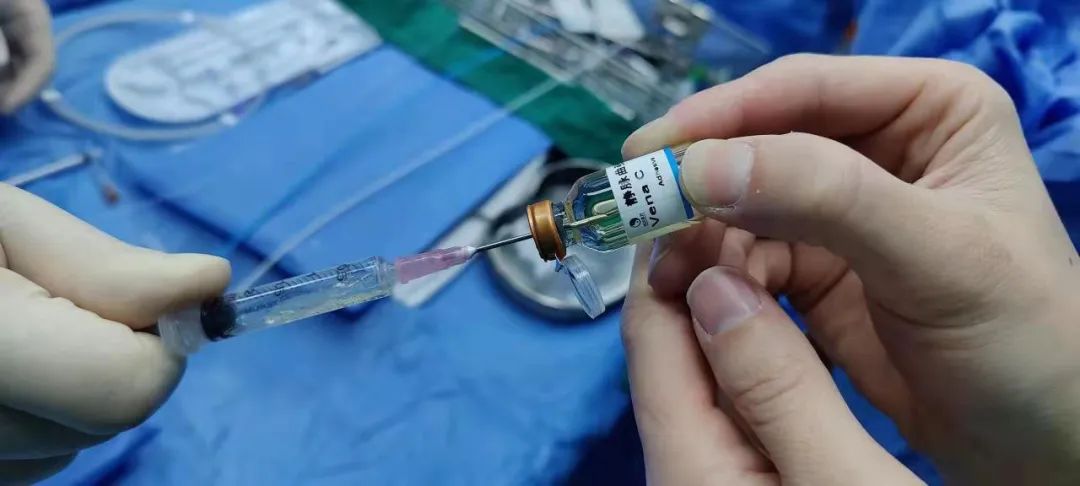 比微创介入更高级的手术,血管万能胶