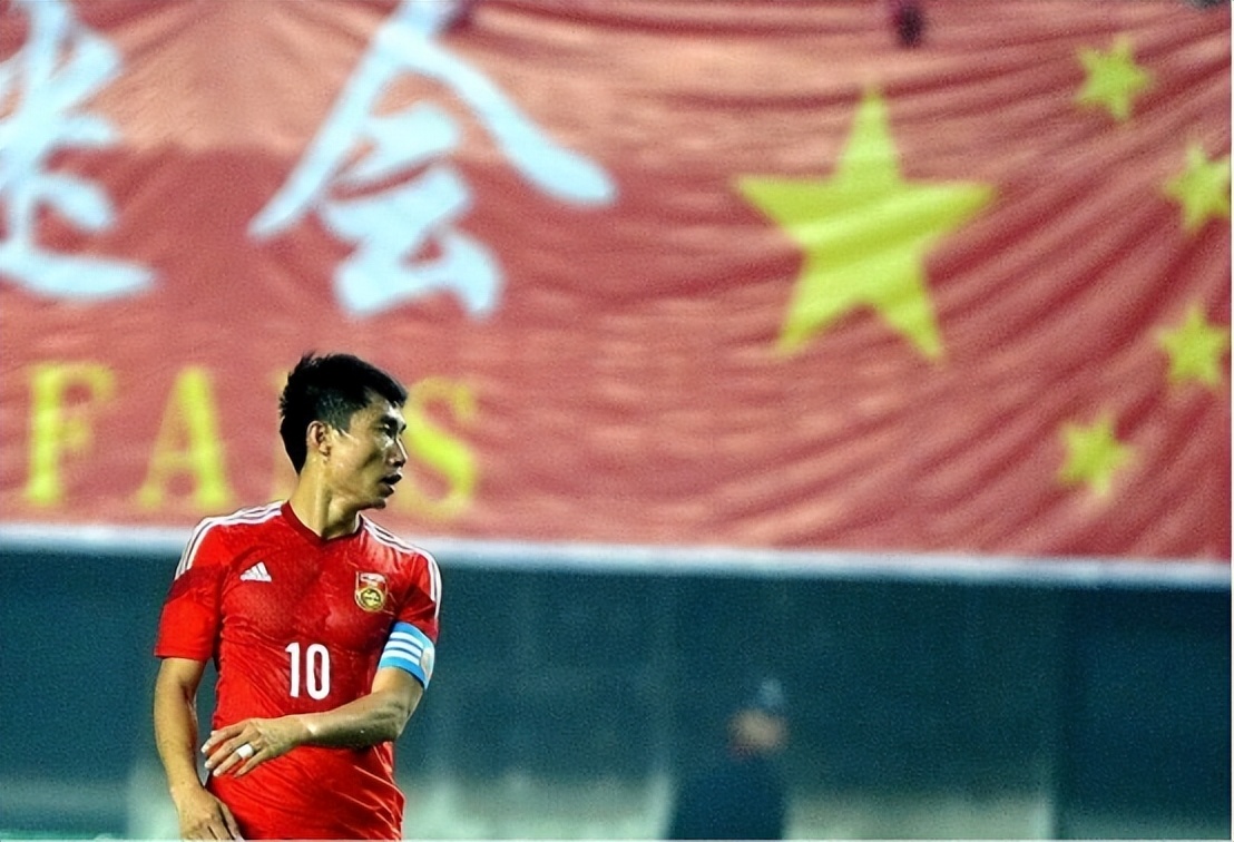 郑智加盟恒大视频,郑智广州恒大收入