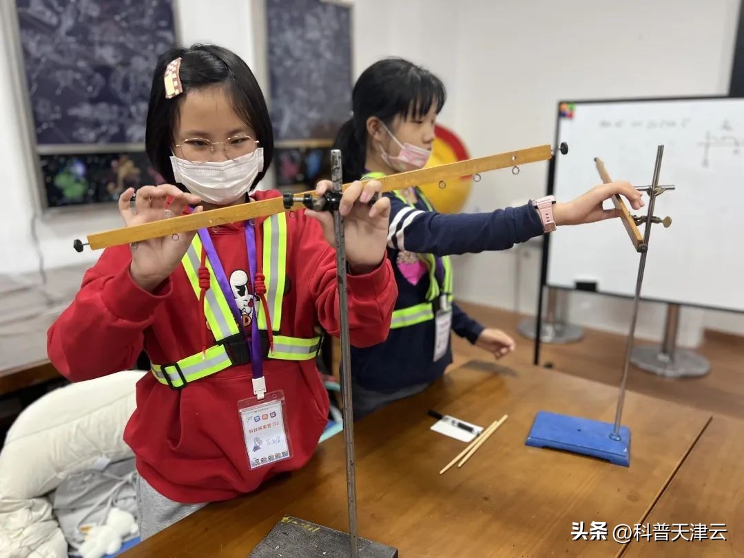 原来物理还能这样玩!|“少年工匠—平衡的奥秘”主题冬令营圆满闭营