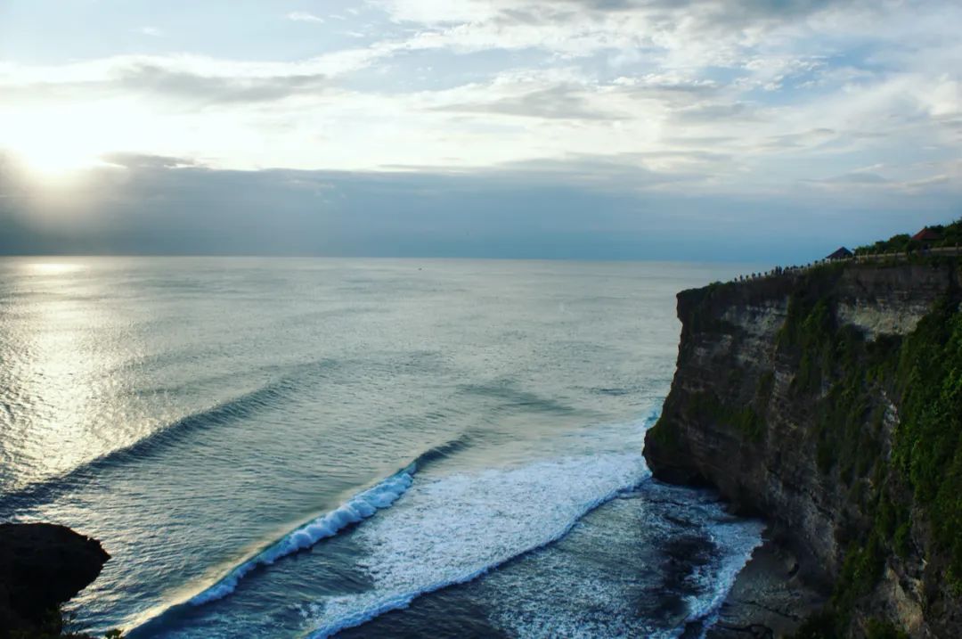 巴厘岛适合度假吗,巴厘岛还是普吉更便宜