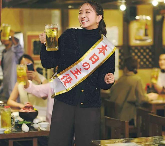 2022春季新款时尚潮流针织开衫,2019时尚针织开衫