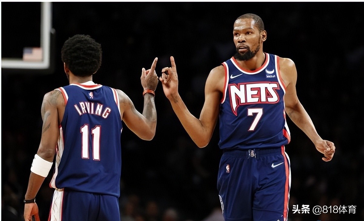 欧文向杜兰特说谢谢,欧文发布会杜兰特在旁边低头