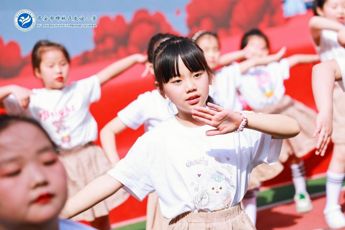 家委会和学校共建共融,家委会携手创建文明班级