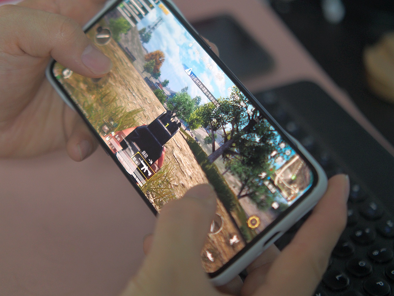 用手机玩游戏真的不爽吗？游戏手机应该这么选