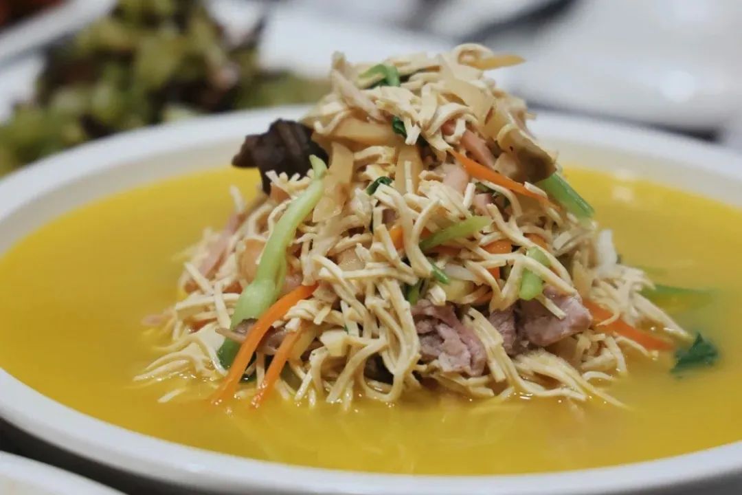 这个生活很慢,美食“泛滥”的小城藏不住了