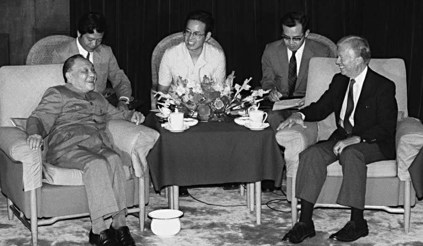 1986年华莱士问：台湾有何必要同大陆统一？邓公耐心说出3个原因