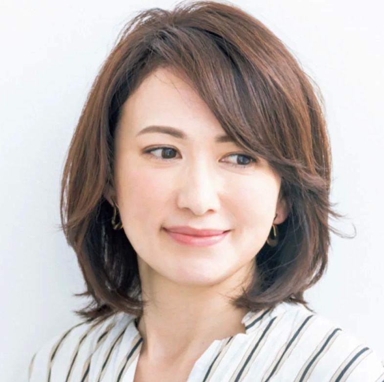 齐肩应该怎么烫才洋气减龄,奔四奔五的女人最好放弃黑长直