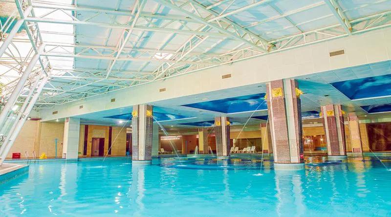 峨眉山灵秀温泉自驾,峨眉山灵秀温泉直播