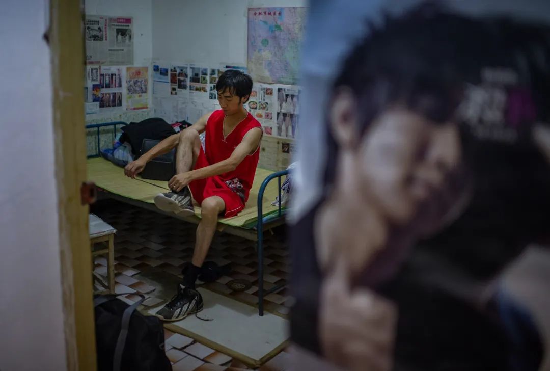 大学生求职时不应该以薪资为重,大学生求职时应不应该以薪水为重