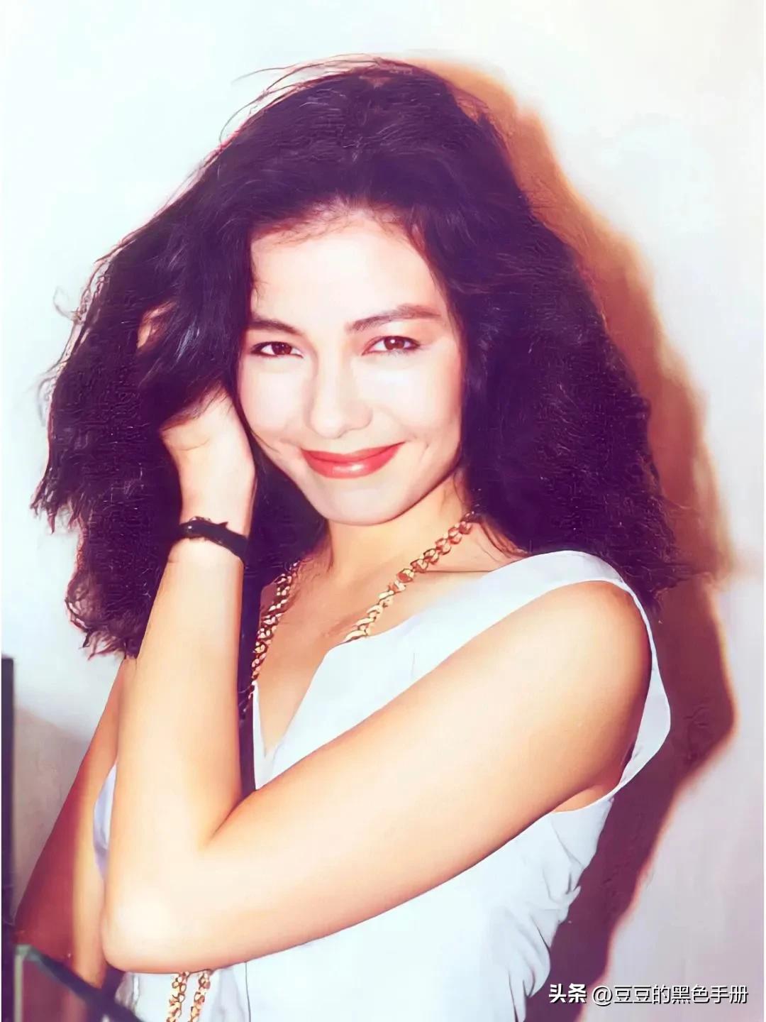 人到中年仍然风韵犹存的两位女星,人老珠黄的18位女星