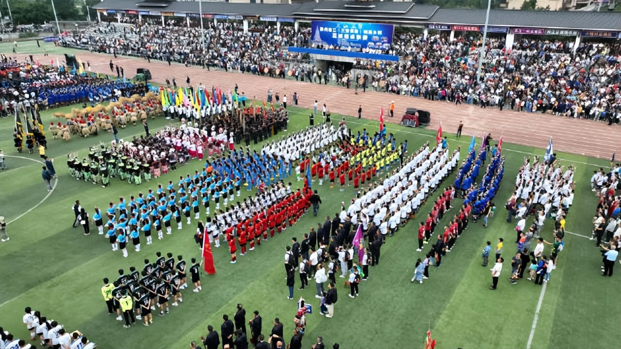 村超与国足,村超跟国家队对比