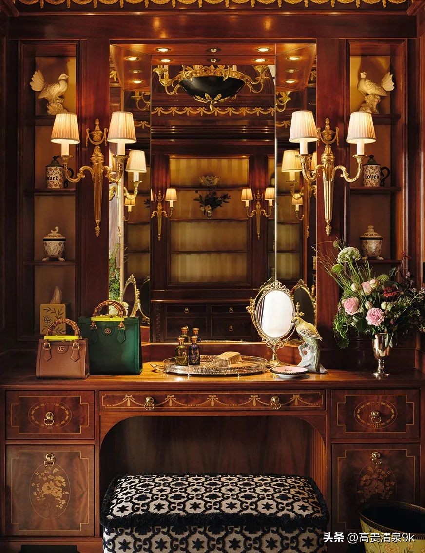 gucci鏅氬閰掑簵,gucci鑱斿悕閰掑簵