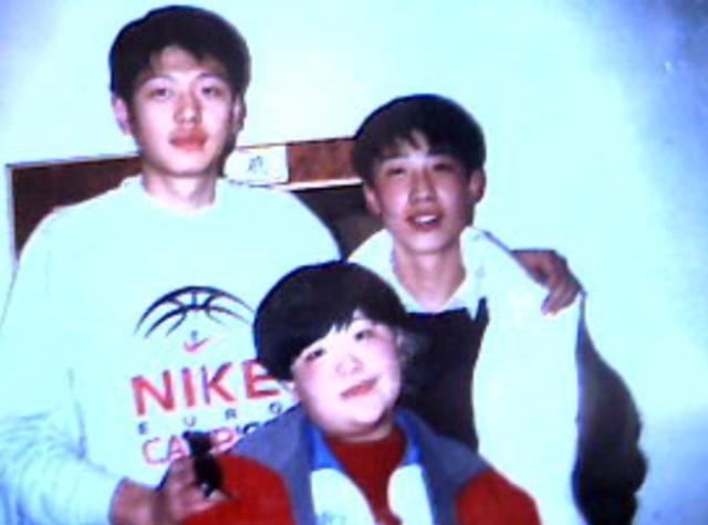 莫科周雅菲照顾王凡父母,八一女篮王凡死因详细