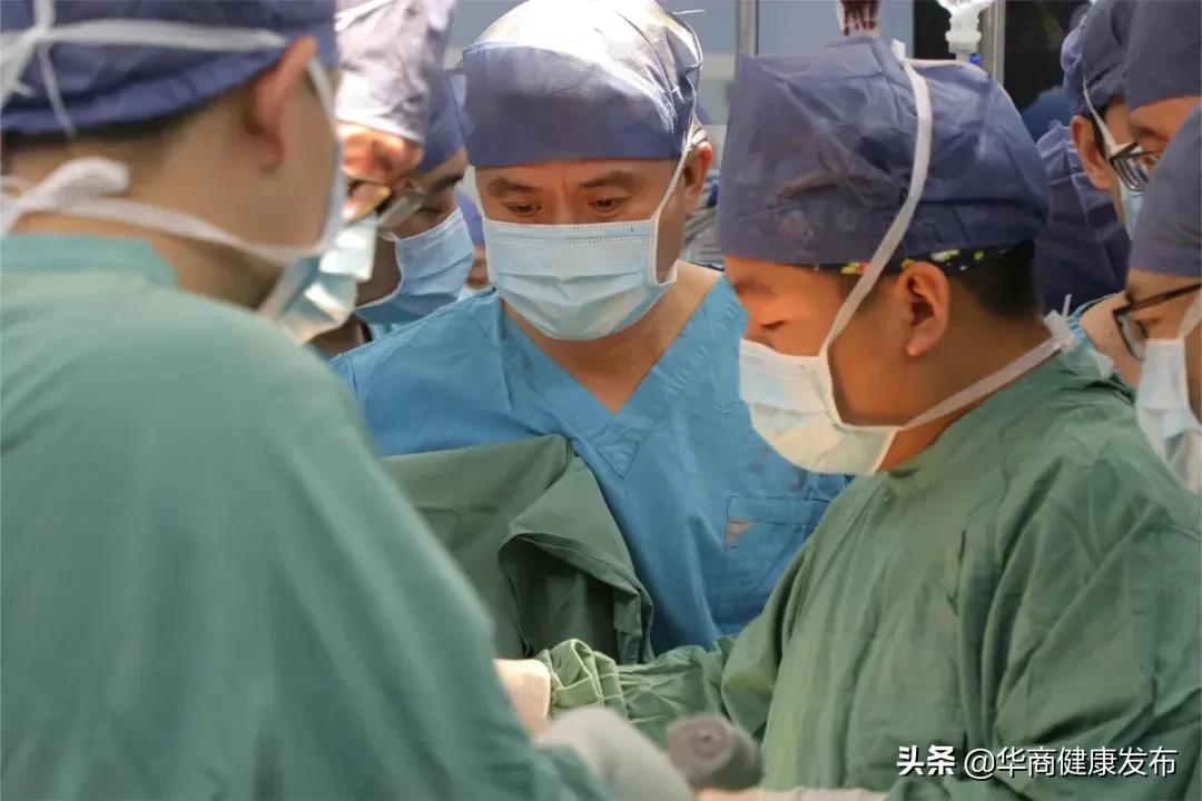 三尺钢筋贯穿胸腹,1米长的钢筋穿过脑袋