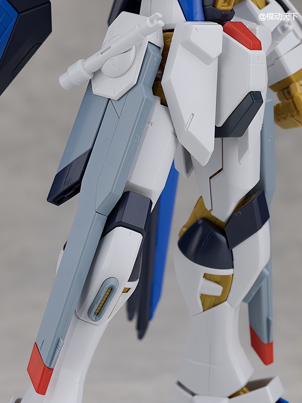 万代基地限定mg完美强袭,万代mg创制强袭配色方案