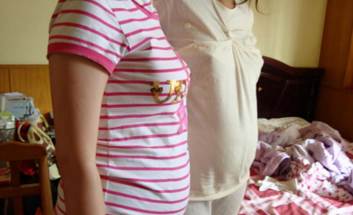 为什么有的孕妇4个月不显怀,孕妈一般几个月开始显怀
