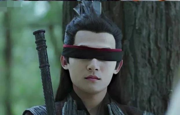 “蒙眼*男美**”只服这八位,鼻梁高挺嘴巴性感,谁看了不迷糊?