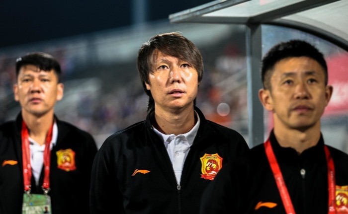 徐亮李铁同队比赛,前国脚徐亮怒批