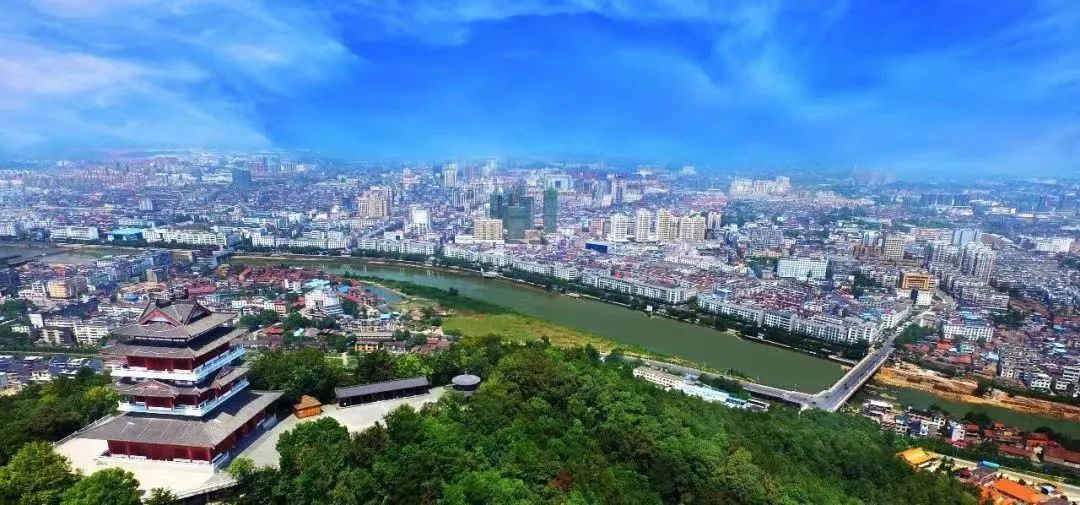 这座赣东小城缘何与台球相爱相生