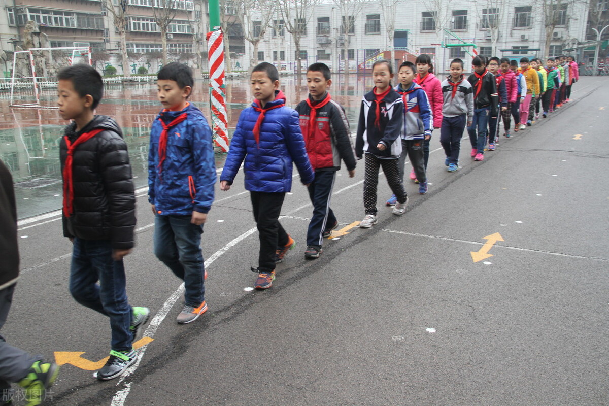 大班*会：社**我会坚持到底