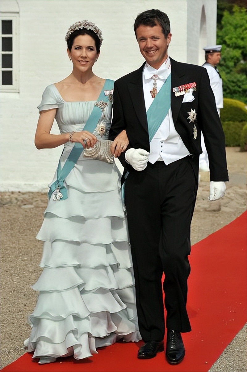 从灰姑娘变成公主的逆袭人生,从灰姑娘逆袭成女王