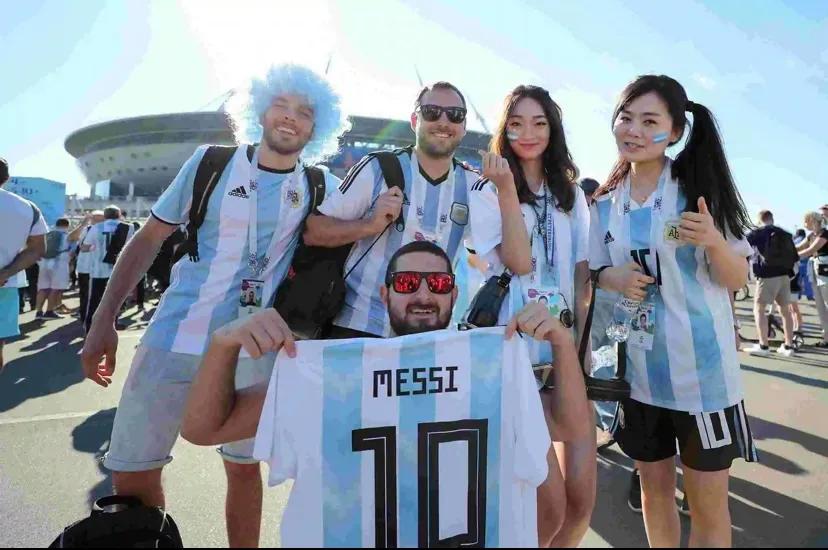 现在的阿根廷人评价梅西,唯有足球不辜负梅西阿根廷