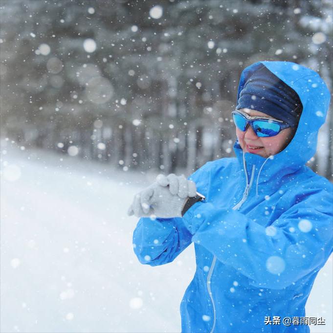 卡西欧户外登山手表功能介绍,户外手表与智能手表如何选择