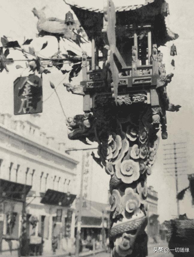 晚清真实：花楼女子媚态撩人，丰乳肥臀，30张老照片尽展风姿迷人