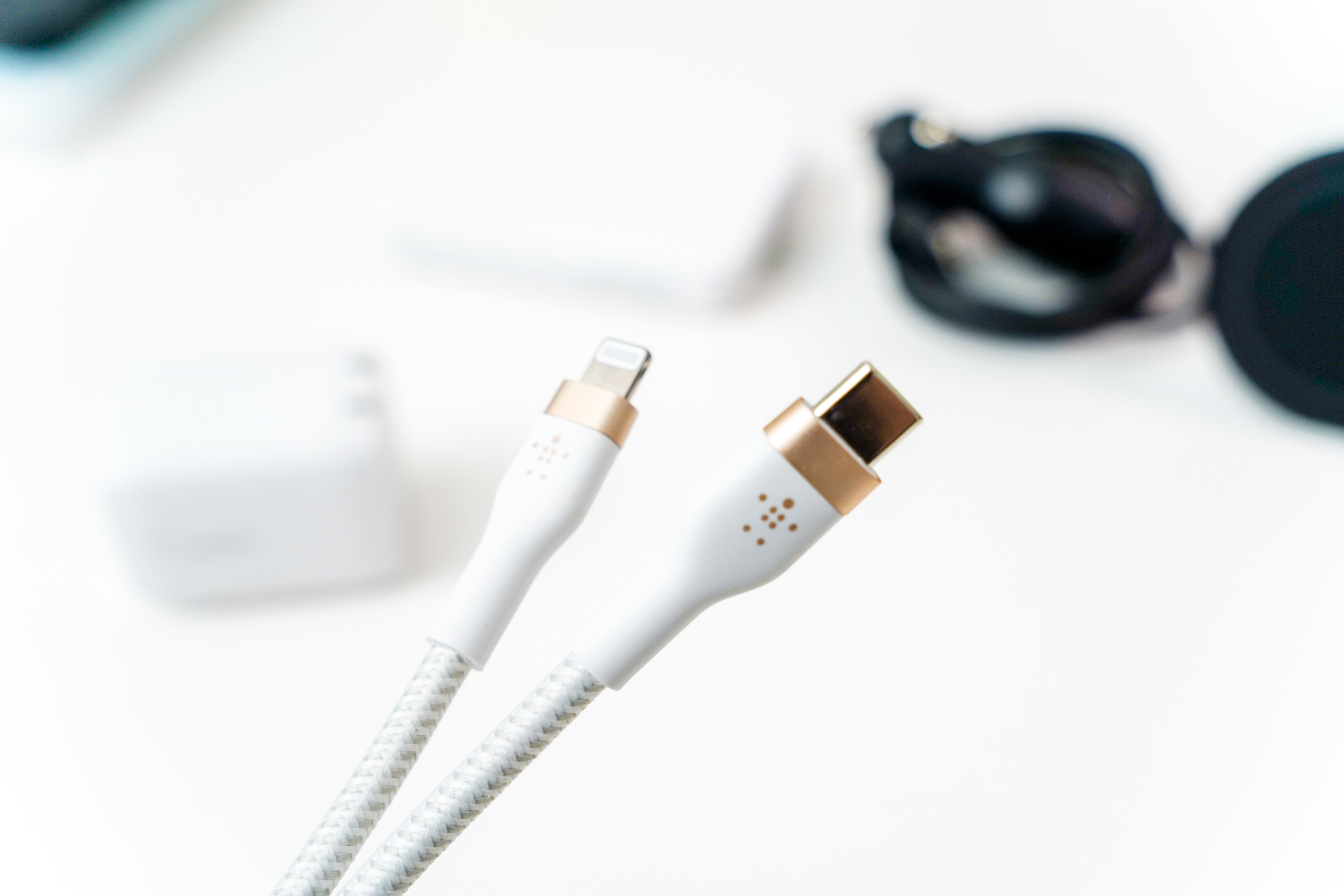 iphone14pro测评及购买建议,苹果14pro和14promax上手手感