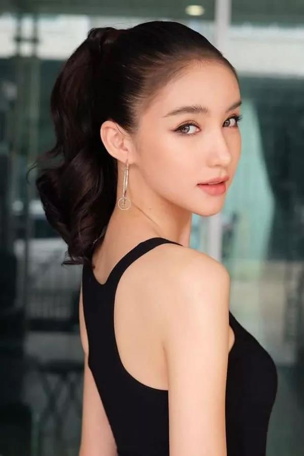 泰国最美变性女星嫁入豪门,泰国最美变性女嫁豪门