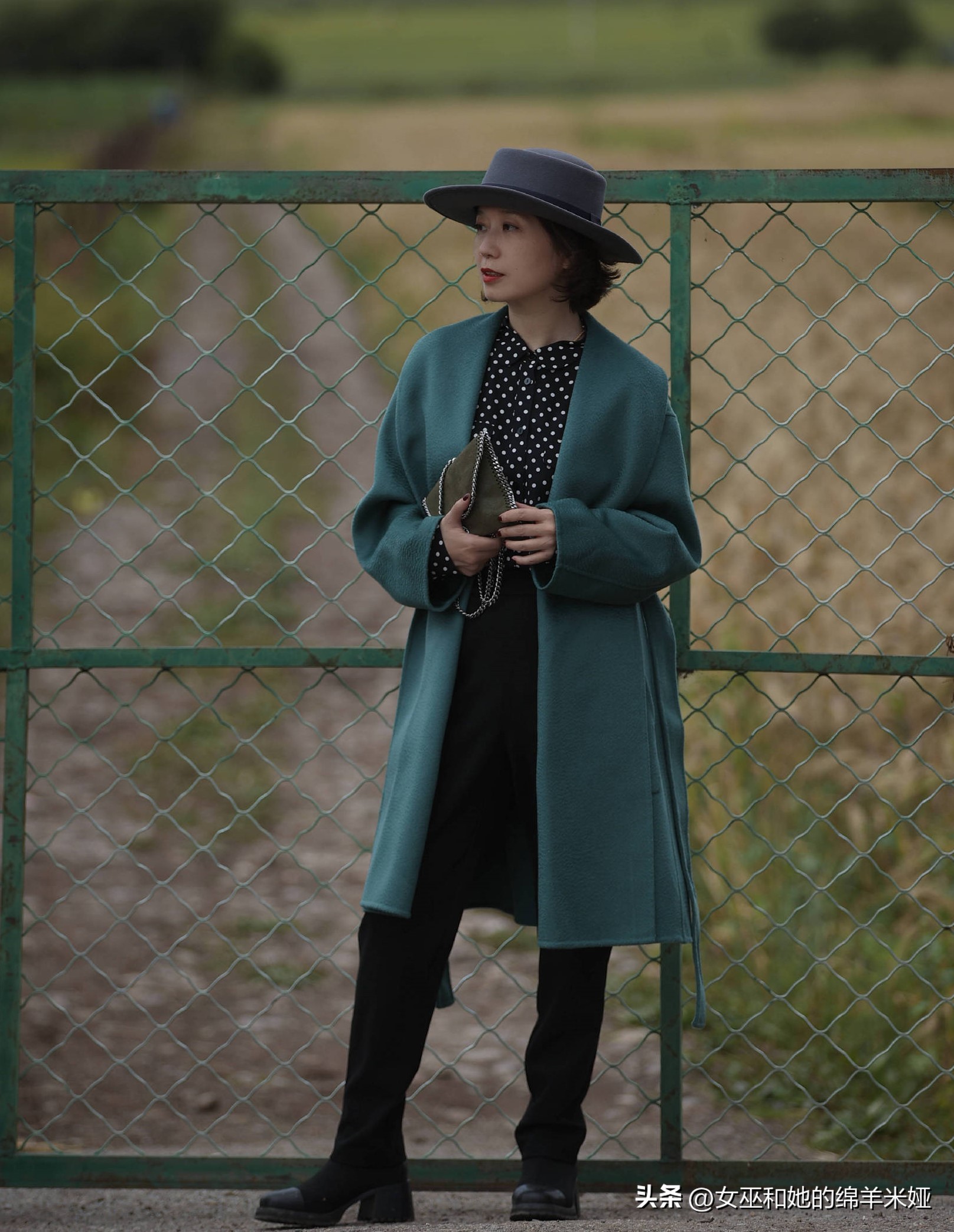 冬天怎么挑选衣服,冬天大衣什么颜色好看