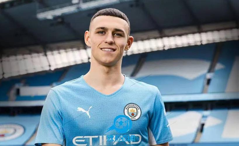 足球大叔小球,足球小将vs足球老将