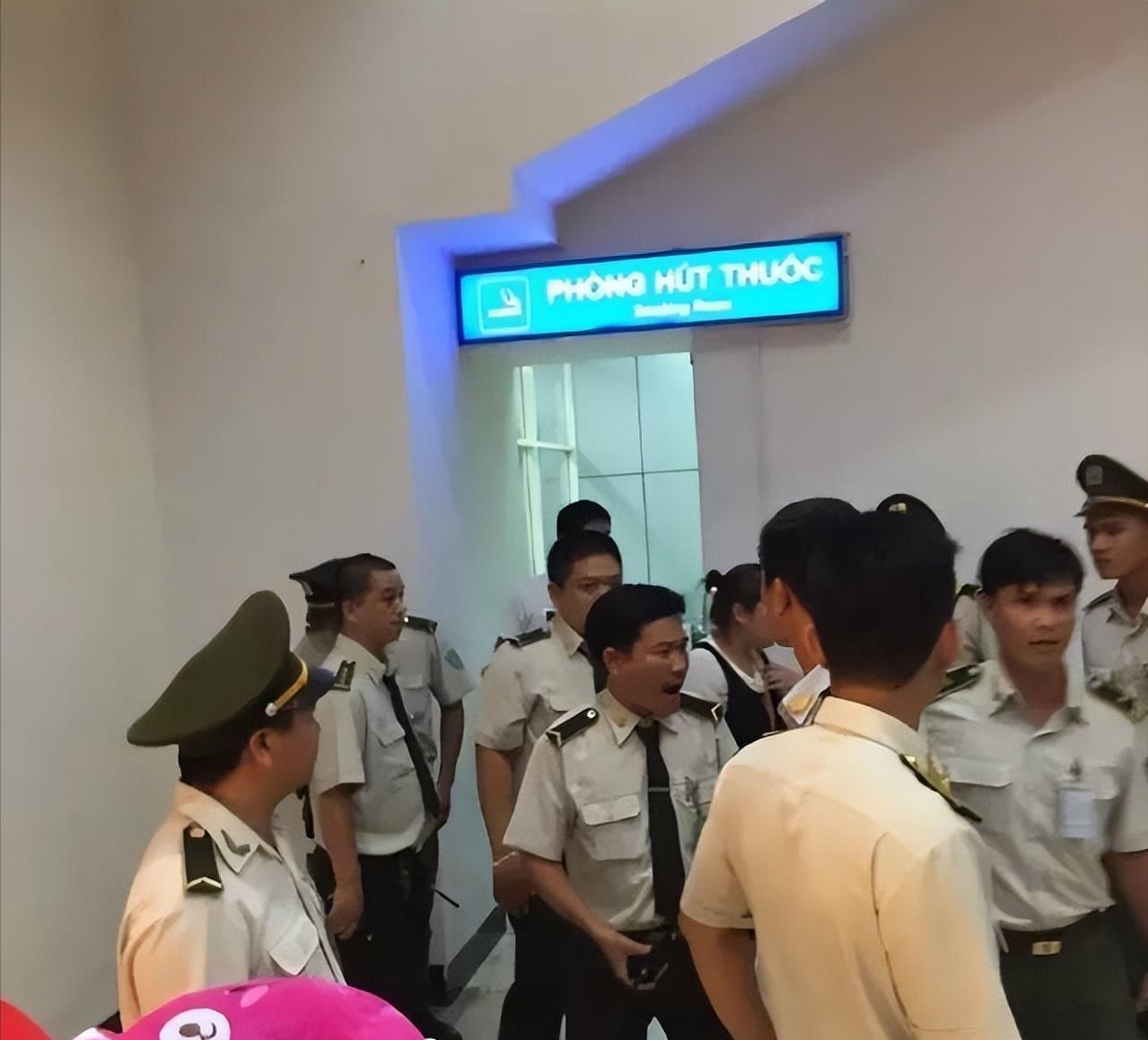 勒索殴打中国游客，公然张贴“禁止中国人进入”，如今报应来了