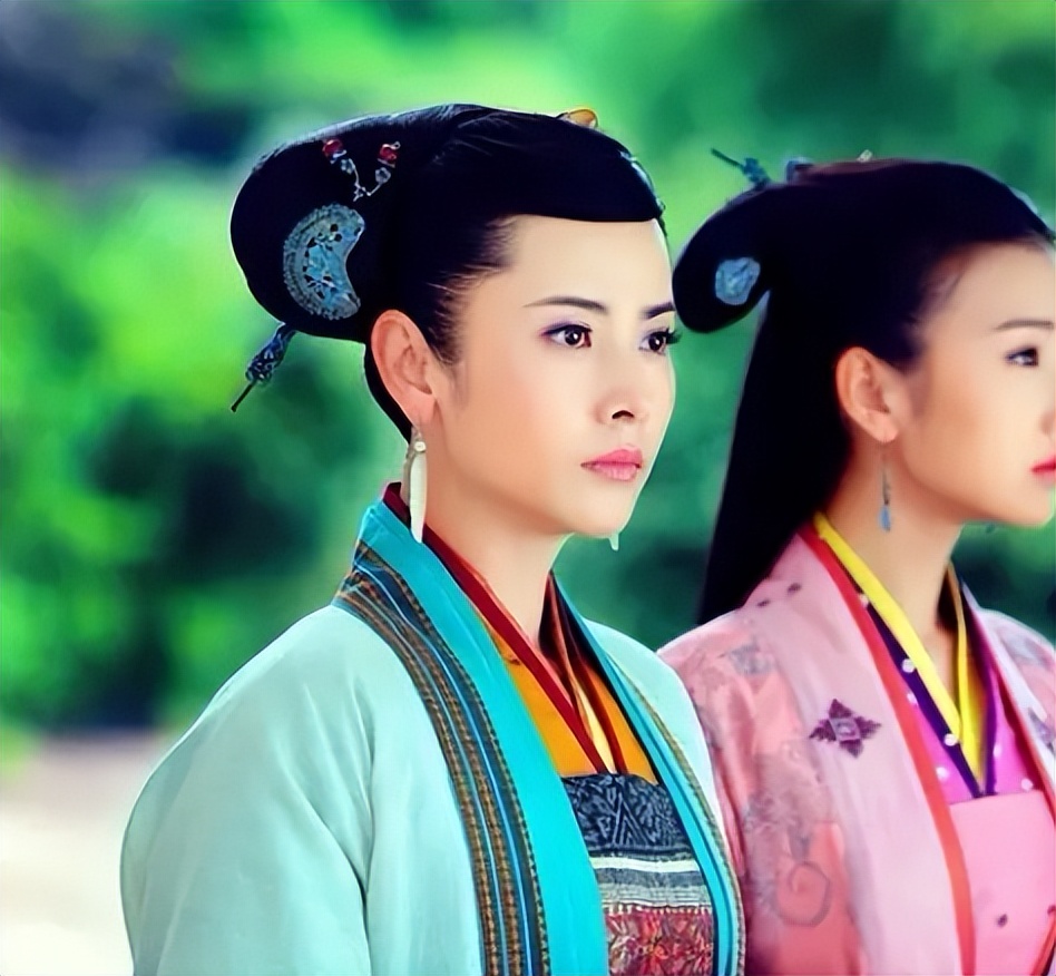 女主颜值被所有女配吊打有多“惨”？强演大美女、妆造拉胯，太冤