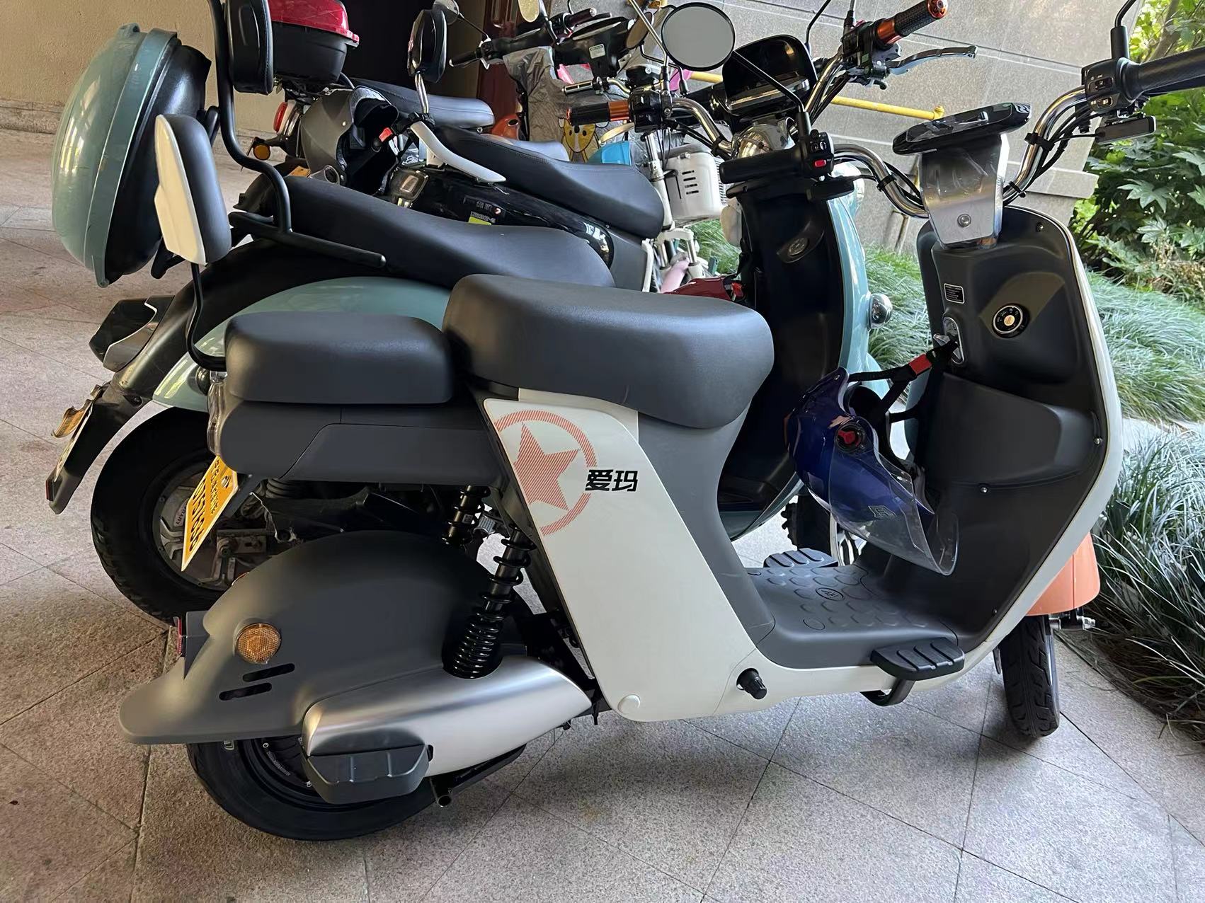 新国标电动自行车超长续航锂电池,续航100km新国标电动自行车推荐