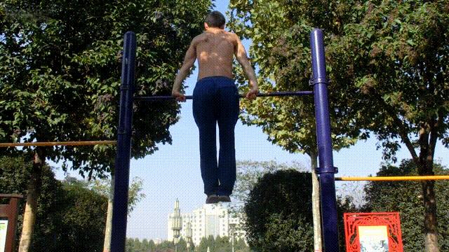 如何让上臂肌肉变大,怎么练上臂变粗壮