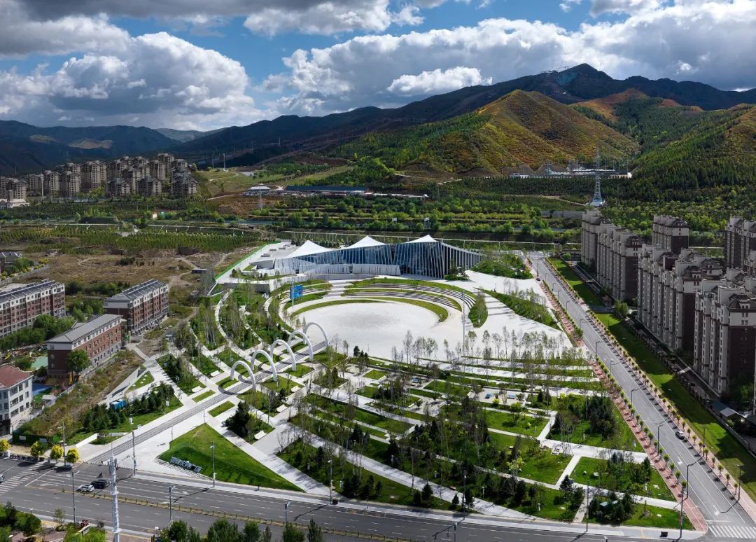 中国院作品|崇礼中心：连接城市与群山