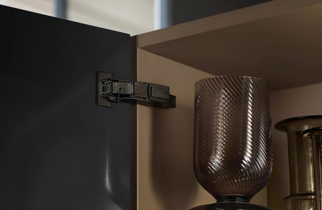 同样装修100平和200平差多少钱,同样100万二手房和新房