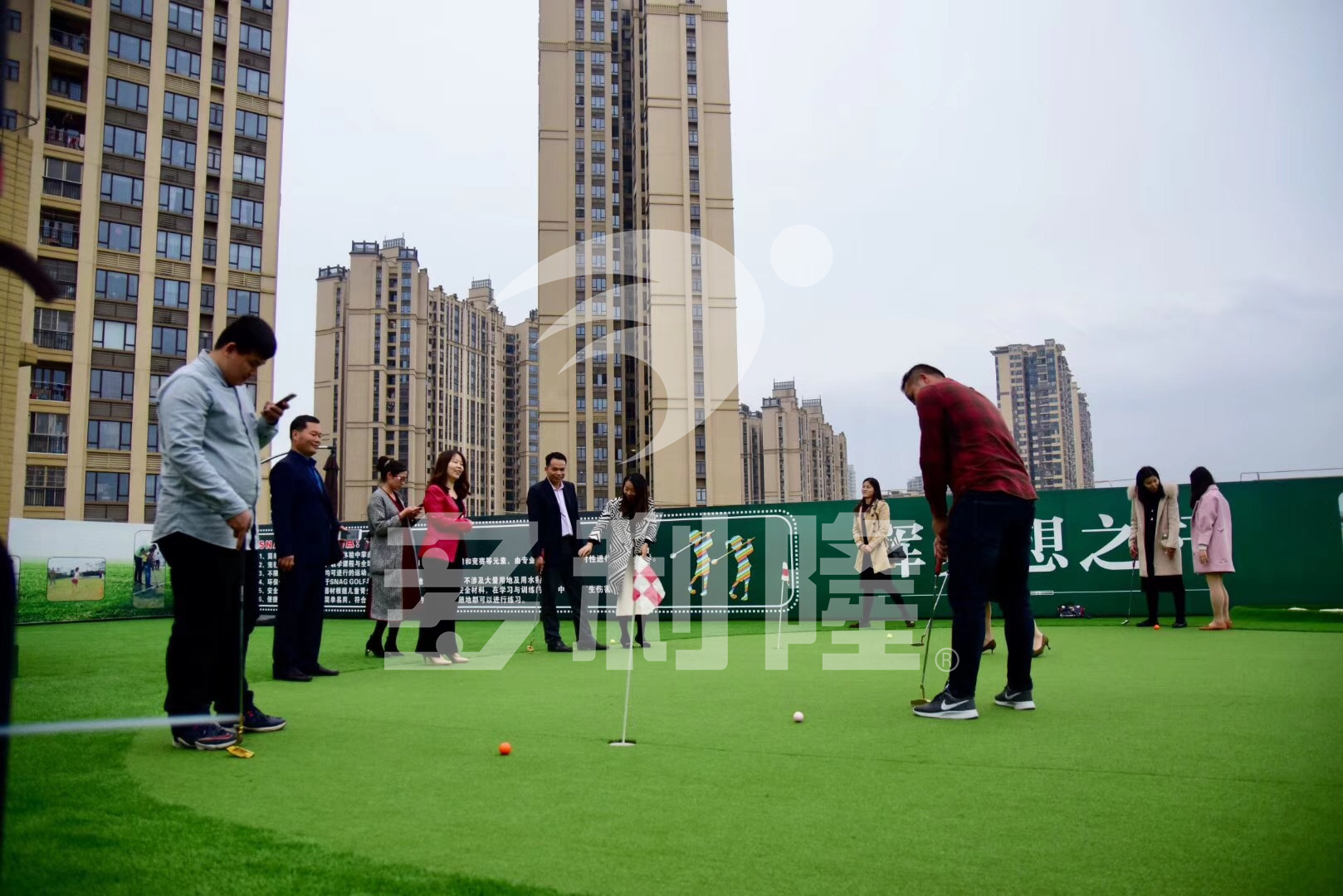 幼儿园没有操场楼顶可以改造吗,幼儿园屋顶改造申请