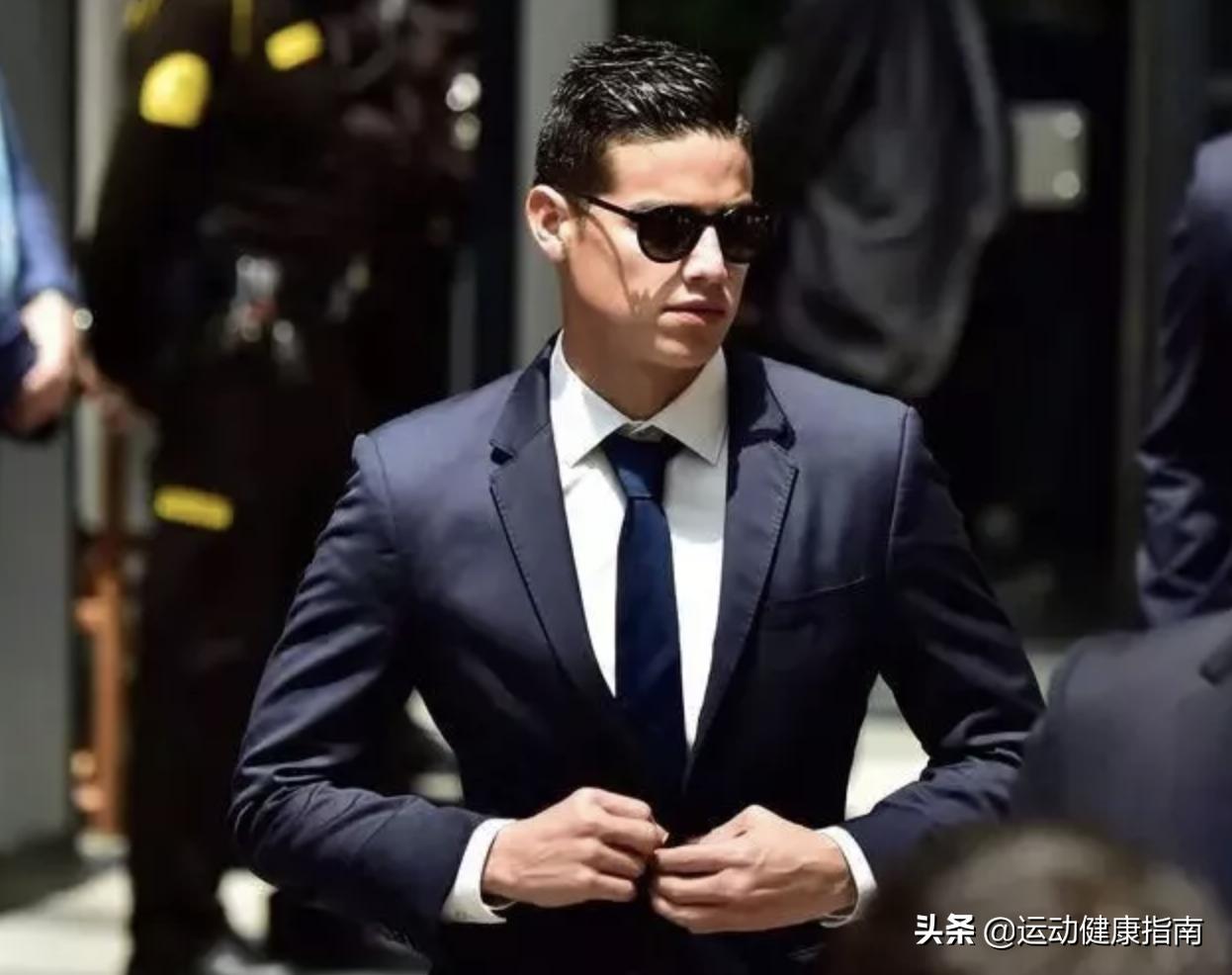 球场上奔跑的美好肉体,让女球迷疯狂的10大足球帅哥盘点,慎点哦