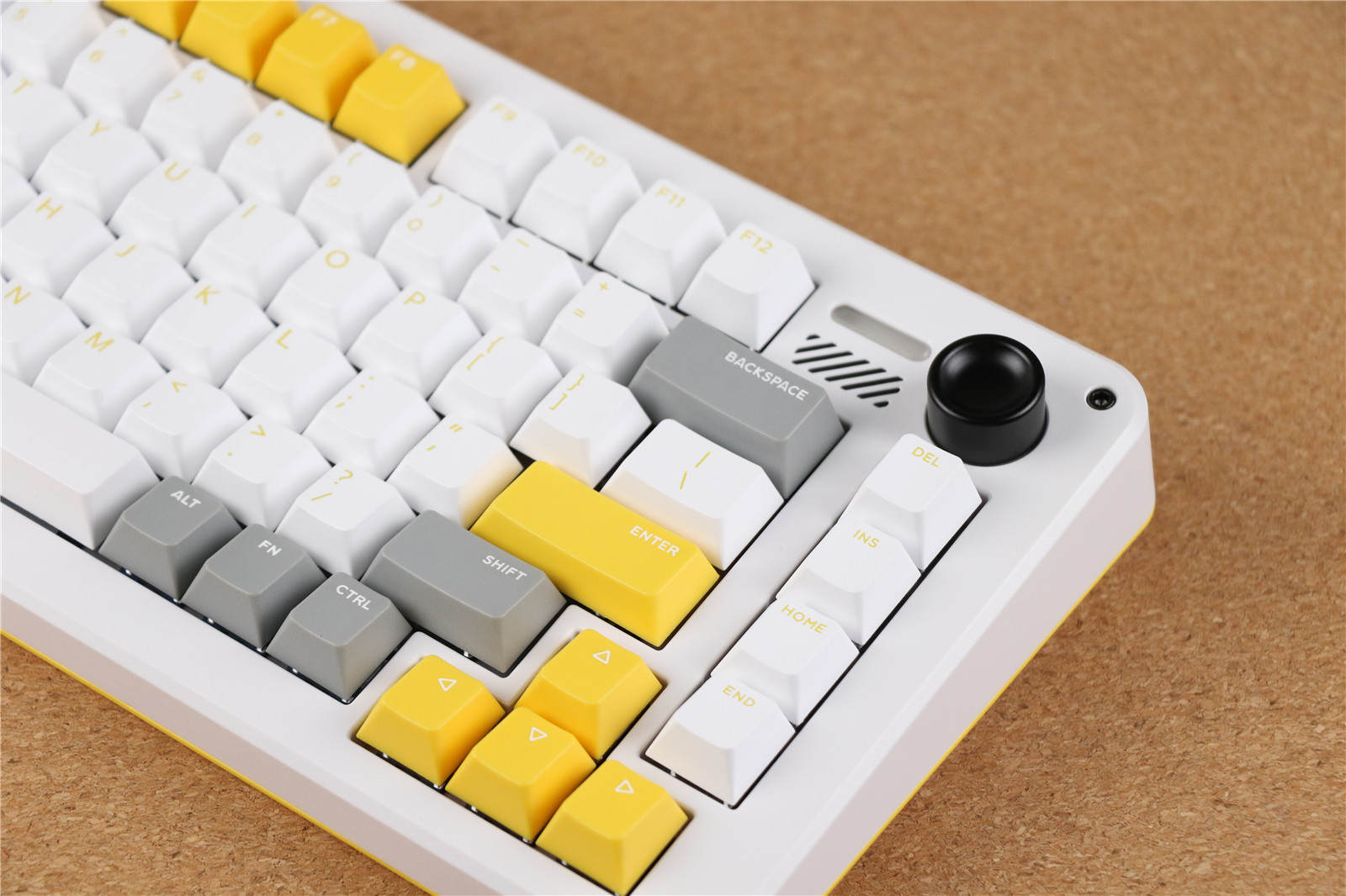 突破引力全线升级ZX75重力波机械键盘体验