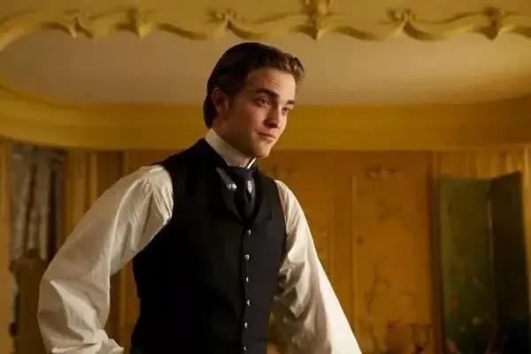 《漂亮朋友》让你明白天才靠什么玩转上流社会，野心家的教科书