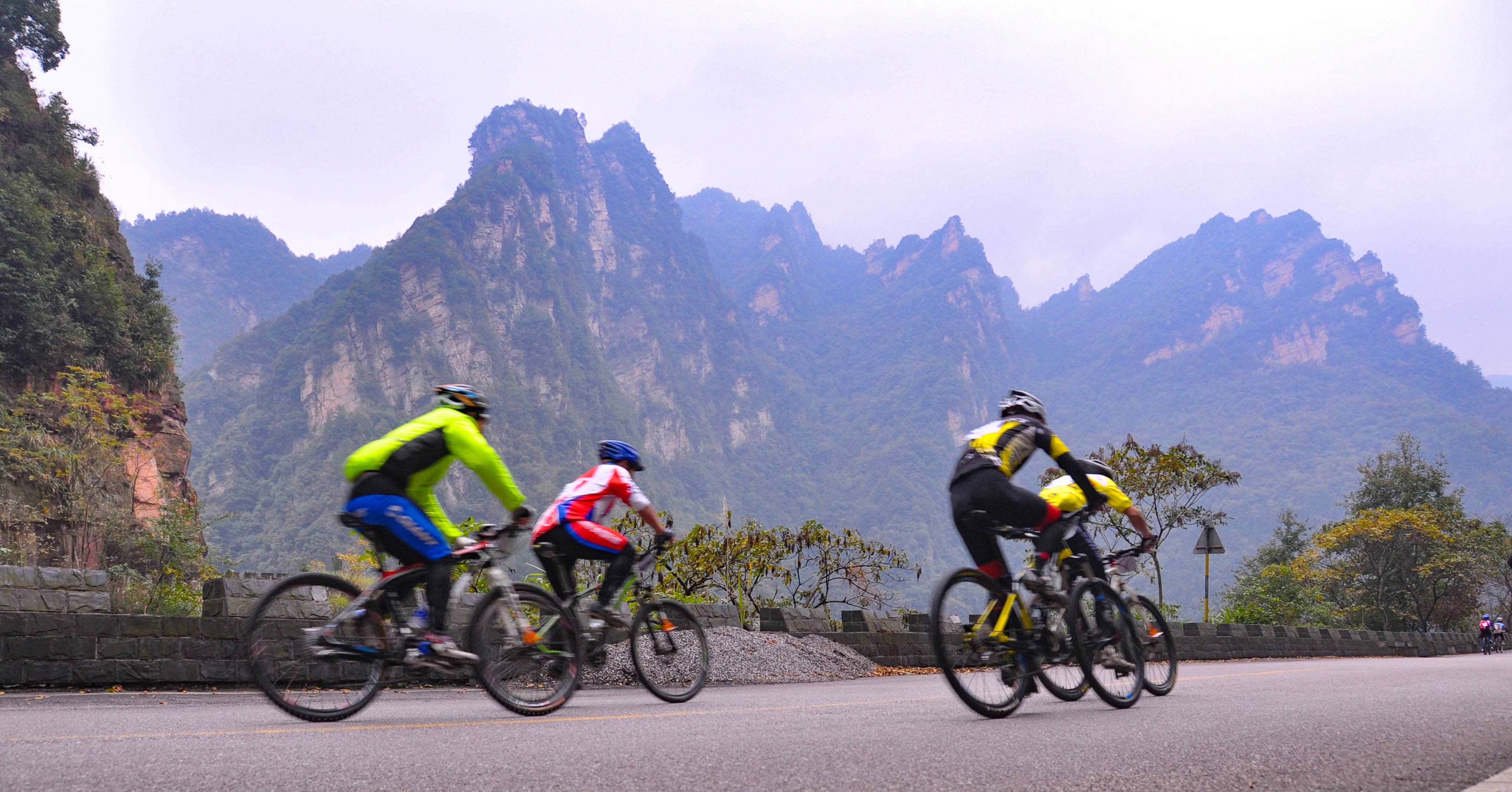 一辆自行车36万,一台13万的自行车