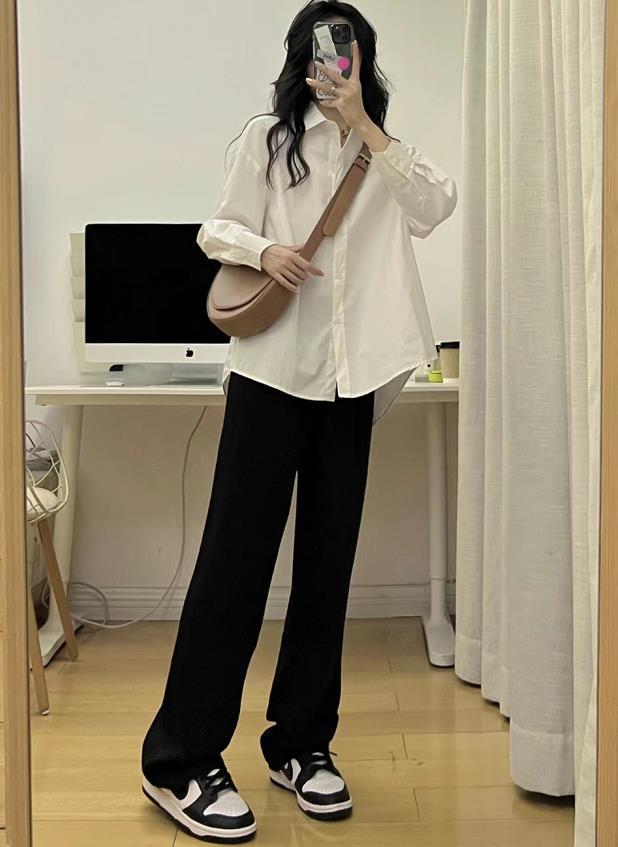 衬衫的两种穿搭法好看又高级,白衬衫牛仔裤搭配出高级感学生
