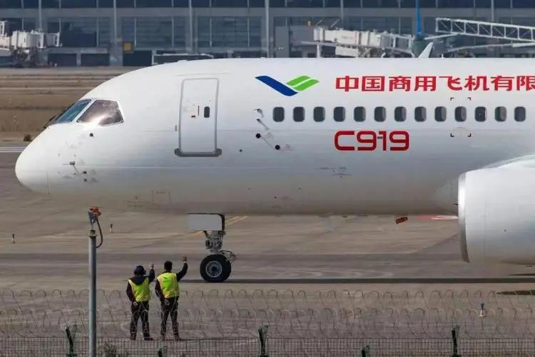 美国为什么要订购中国的c919,美国花300亿买半导体