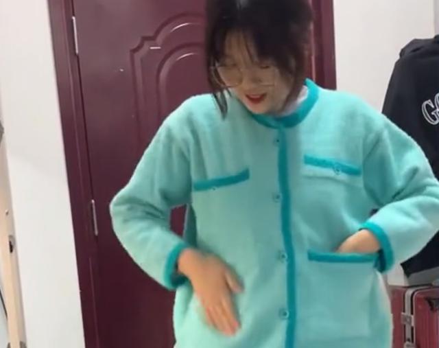 女生吐槽衣服不对称口袋,女生吐槽衣服设计网友评论