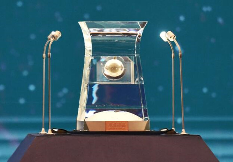 美国给瑞士月球土壤是假的吗,美国送荷兰的月岩样本