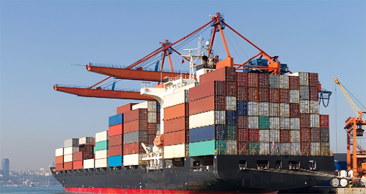 中国经济大发展，从巴西装1亿2000万斤白糖回国，印度要羡慕了